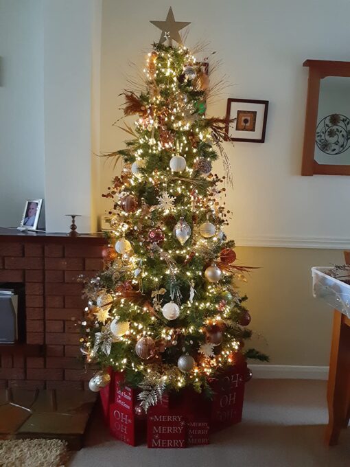 M800CLU-6V-WW-GR-20 800 Warm White Static/ Twinkle Cluster Lights with Timer on green wire. Plug in garland fairy lights. Available Nov 2026.