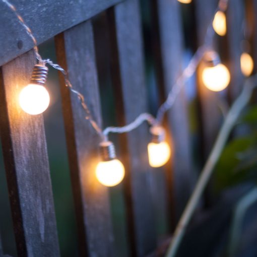QB_LED16_E14BULB_BAT_WW_TR_OP_02 Indoor/Outdoor mini opaque festoon lights with 16 Warm White LEDs on Clear Cable. Battery powered fairy lights with timer
